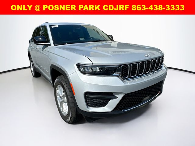2025 Jeep Grand Cherokee Laredo X photo 3