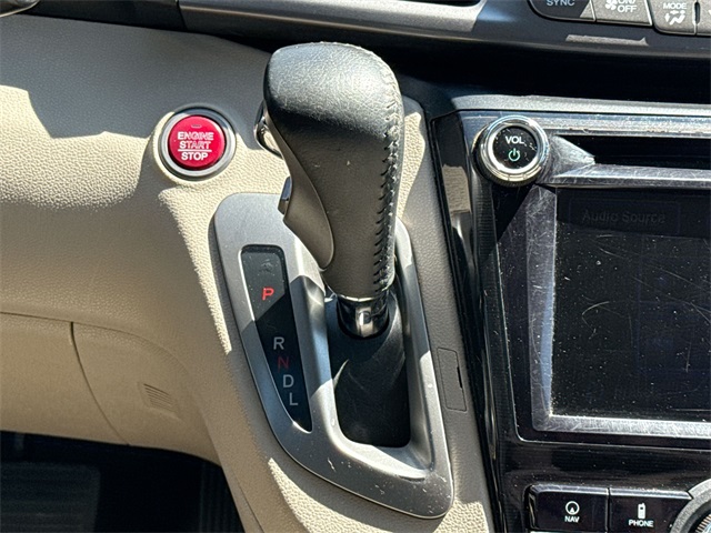 2015 Honda Odyssey Touring photo 30
