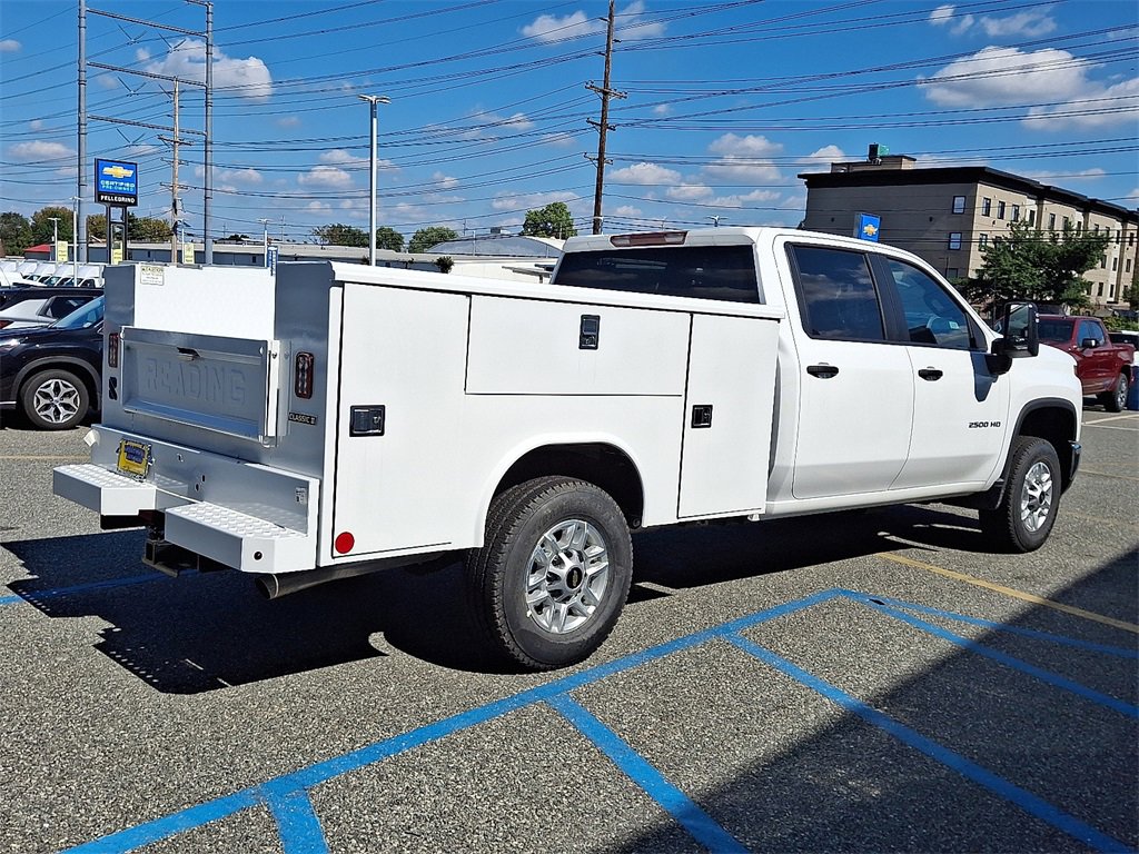 2025 Chevrolet Silverado 2500HD photo 4
