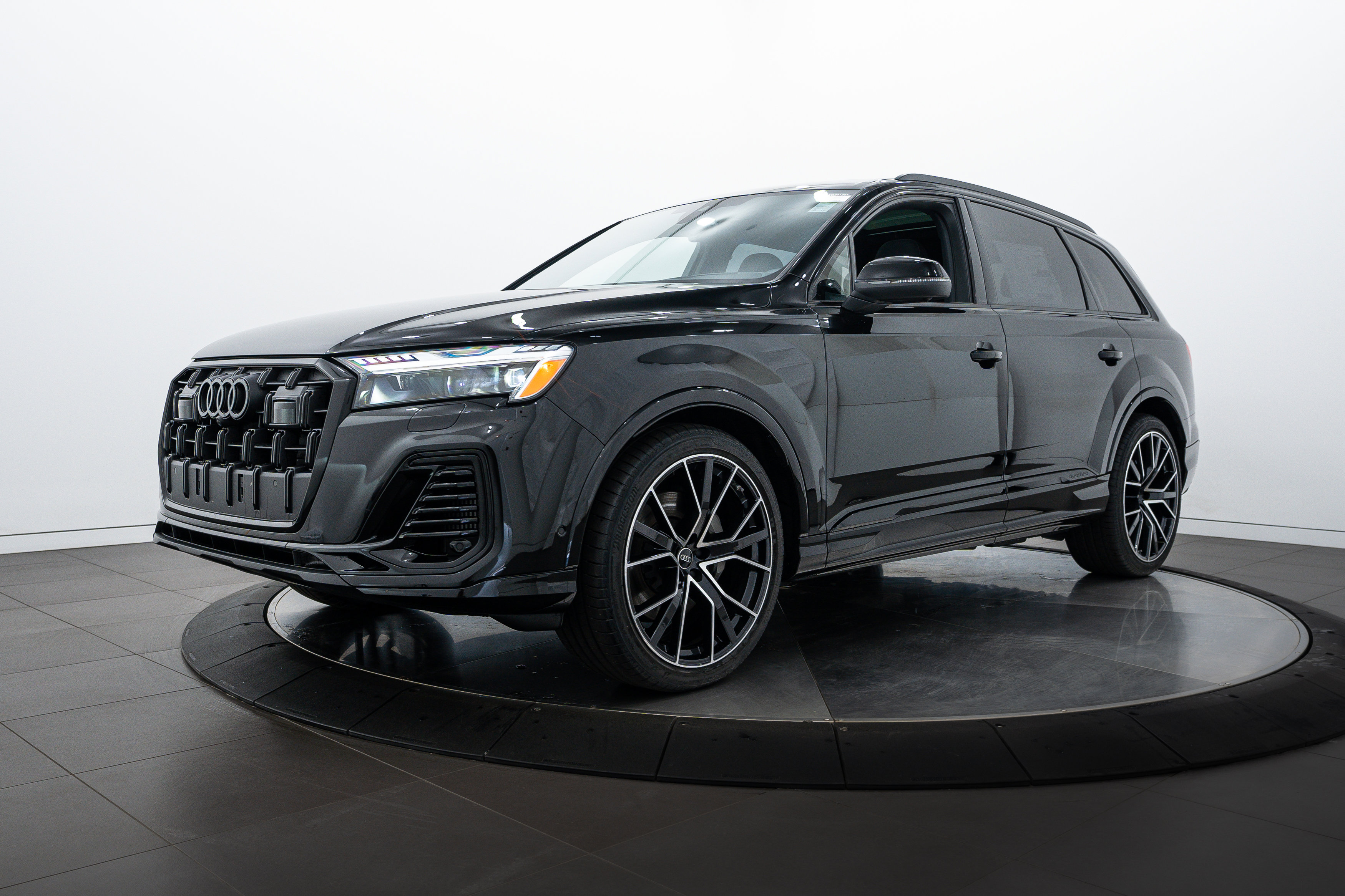 2025 Audi Q7 Prestige photo 6