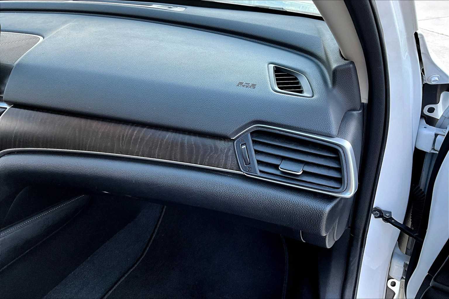 2022 Honda Accord EX-L photo 17