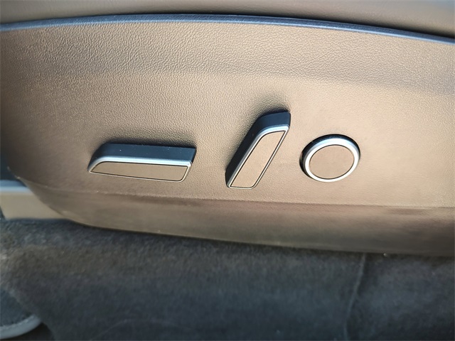 2022 Tesla Model Y Long Range photo 22