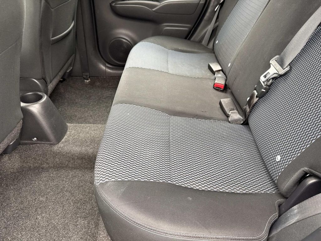 2016 Nissan Versa Note SV photo 14