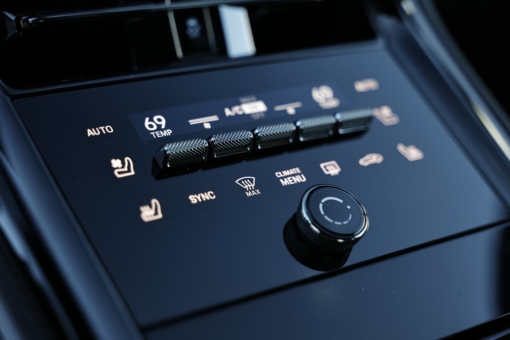 2025 Porsche Panamera 4 photo 41