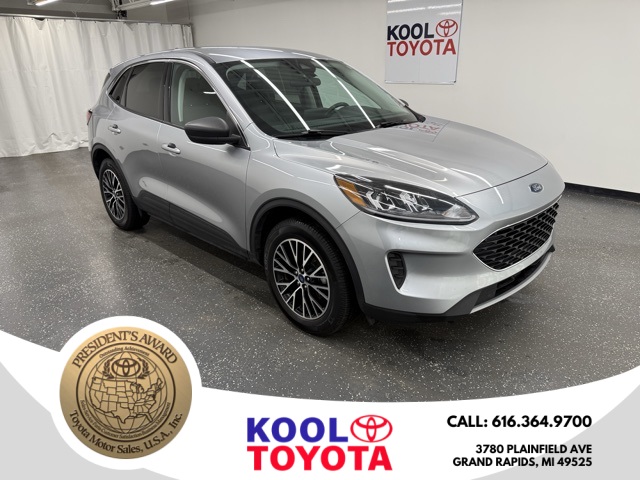 2022 Ford Escape SE's photo