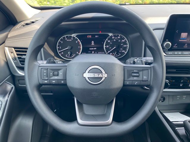 2026 Nissan Rogue S photo 9