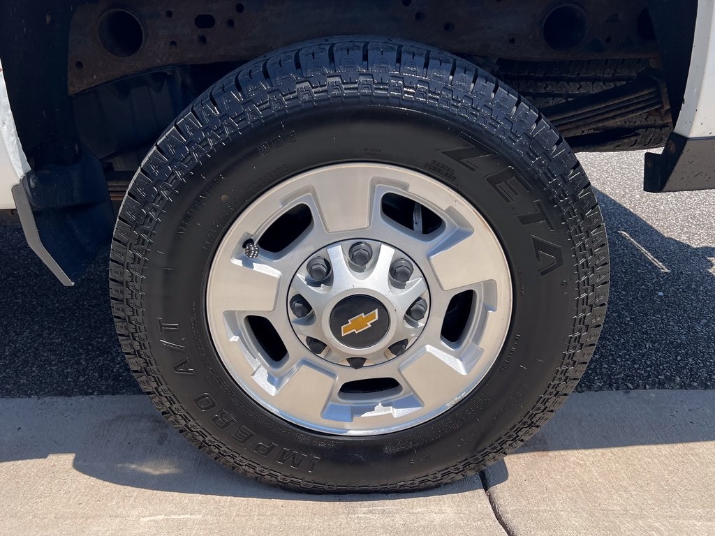 2017 Chevrolet Silverado 2500HD LT photo 11