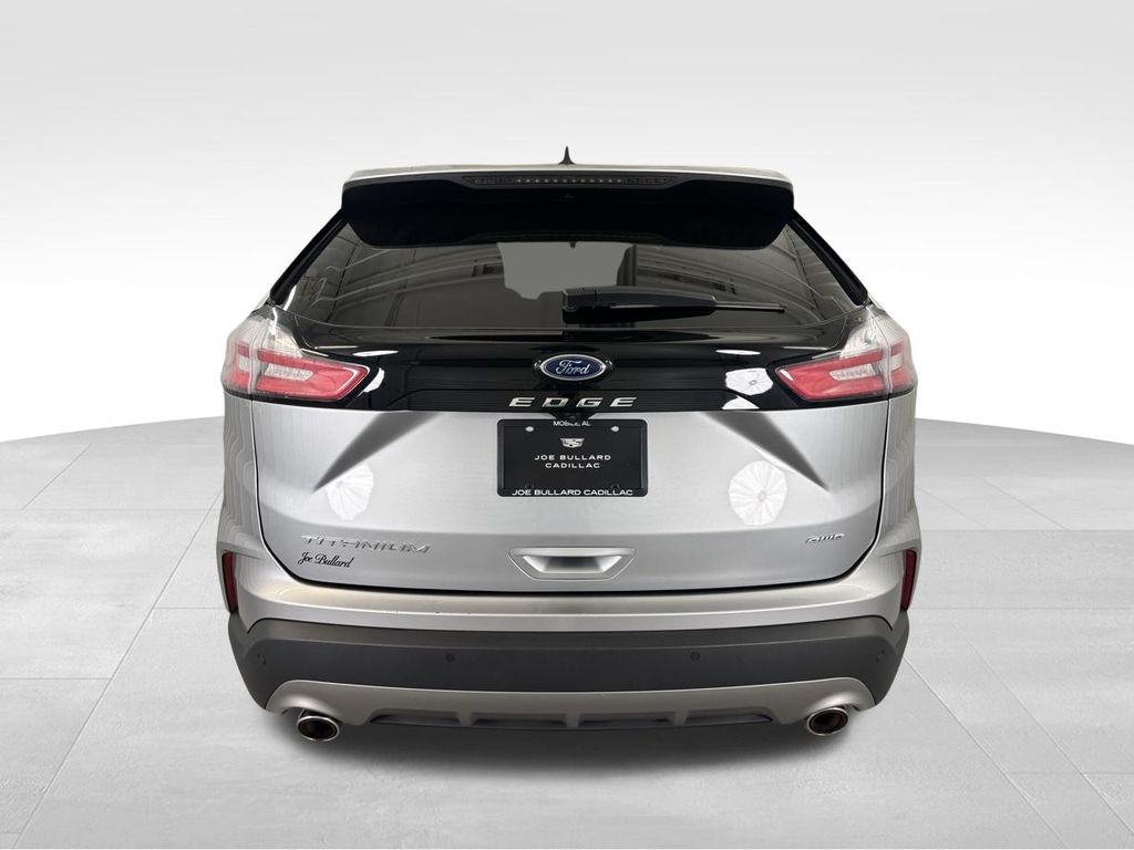 2024 Ford Edge Titanium photo 3