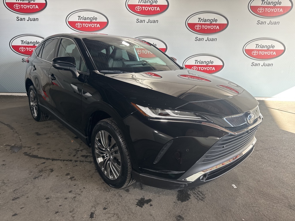 2023 Toyota Venza Limited photo 3