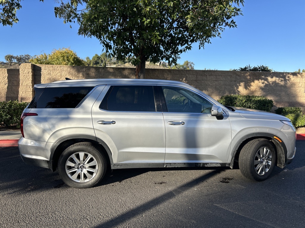 Used 2023 Silver Hyundai SEL image 8