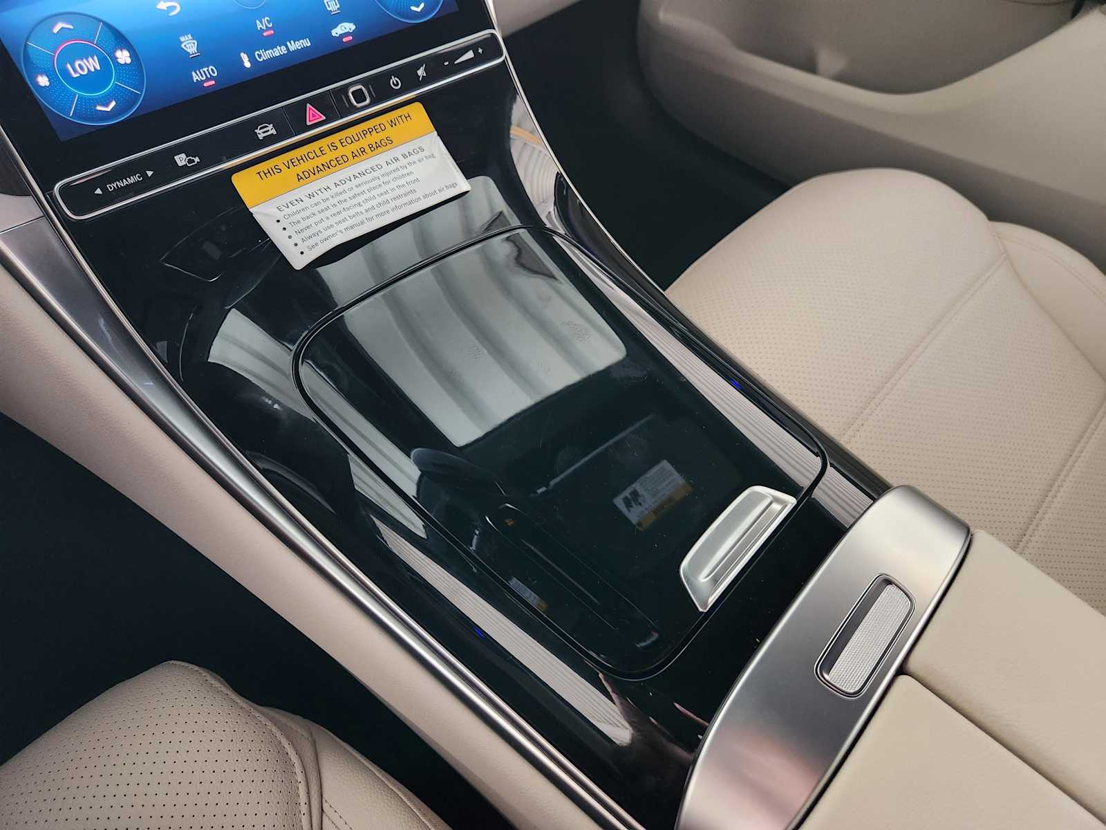 2026 Mercedes Benz GLC 300 photo 14