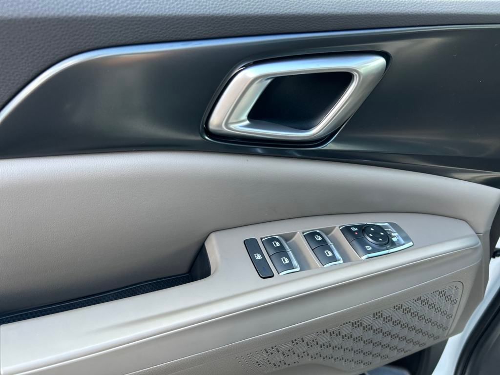2026 Kia Carnival LX photo 28