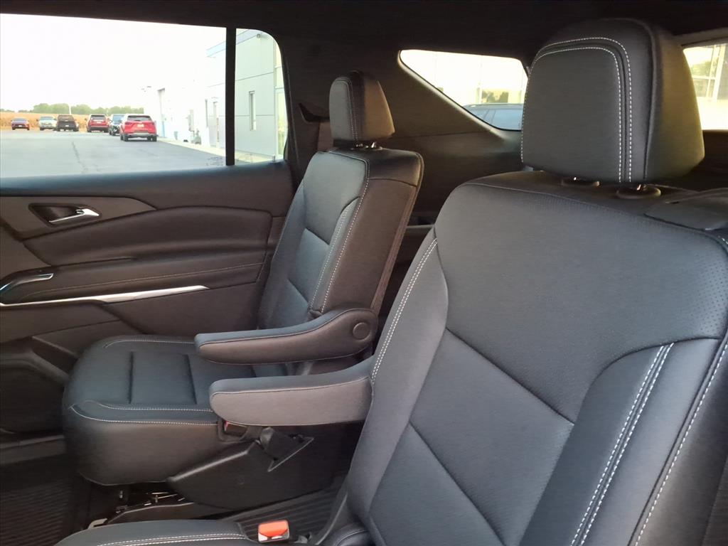2026 Chevrolet Traverse photo 7