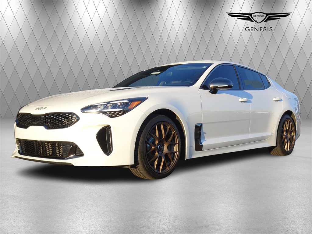 2022 Kia Stinger GT-Line's photo