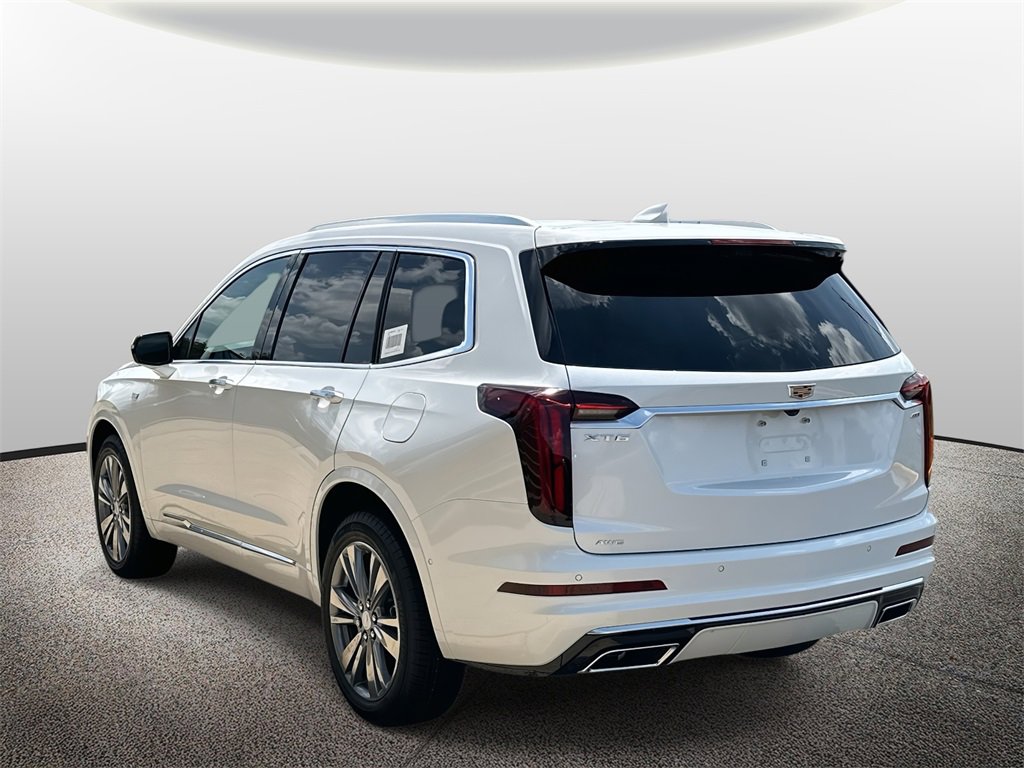 2025 Cadillac XT6 Premium Luxury photo 4