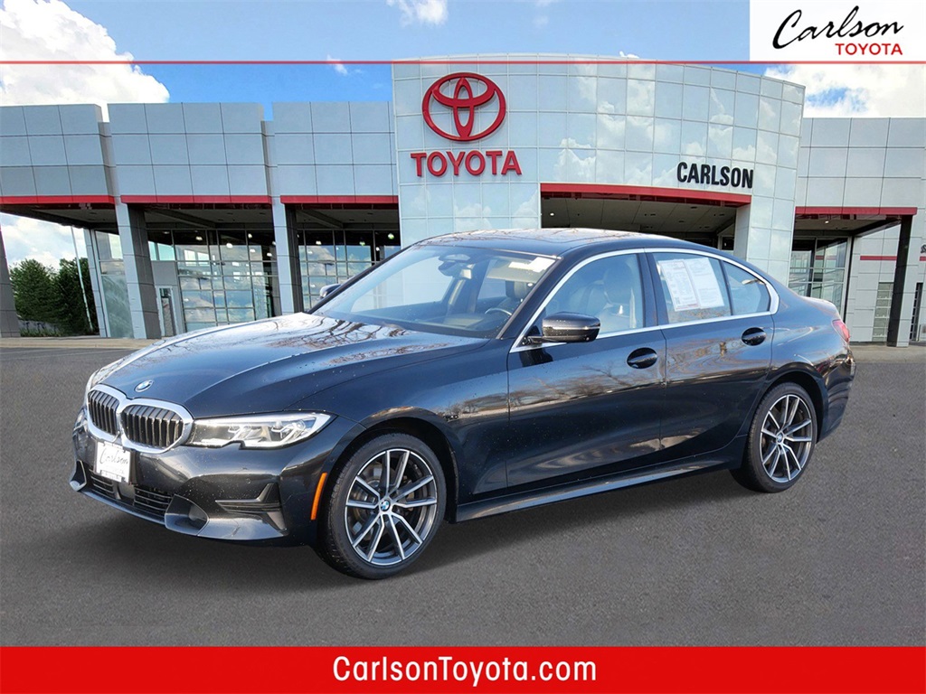 2019 BMW 3 Series 330i's photo