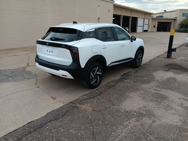 2026 Nissan Kicks SV photo 2