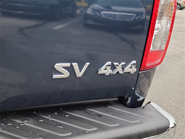 2017 Nissan Frontier SV photo 4