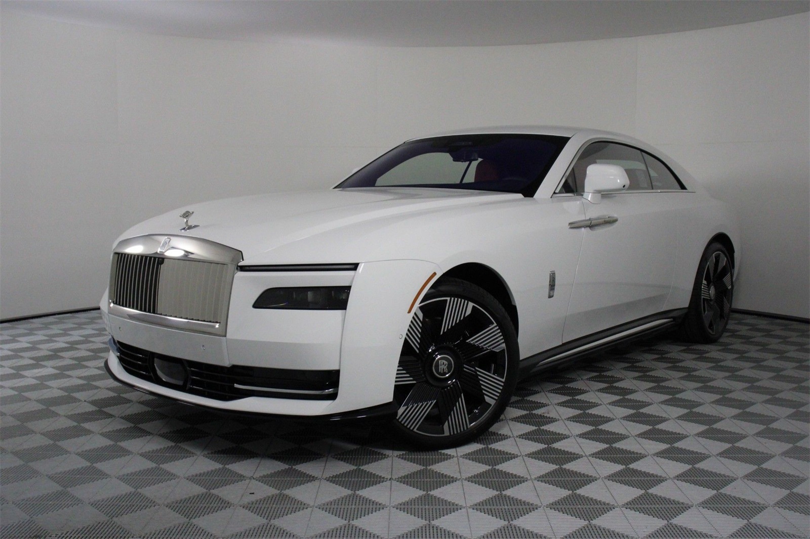 2025 Rolls Royce Spectre photo 16