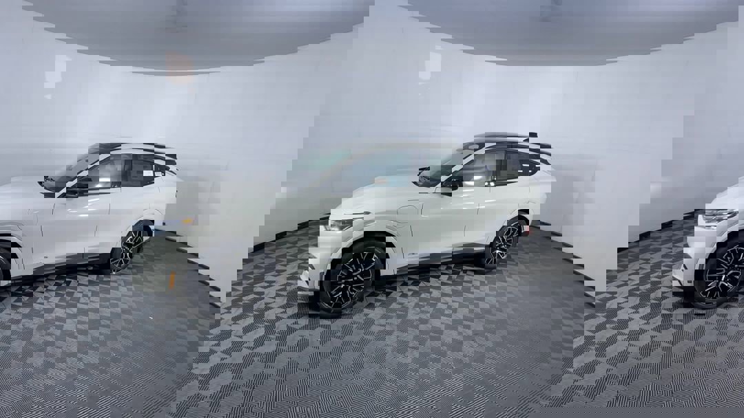 2025 Ford Mustang Mach-E Premium photo 4