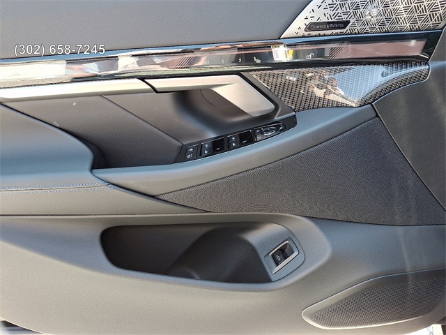 2026 Bmw 550e 550e xDrive photo 11