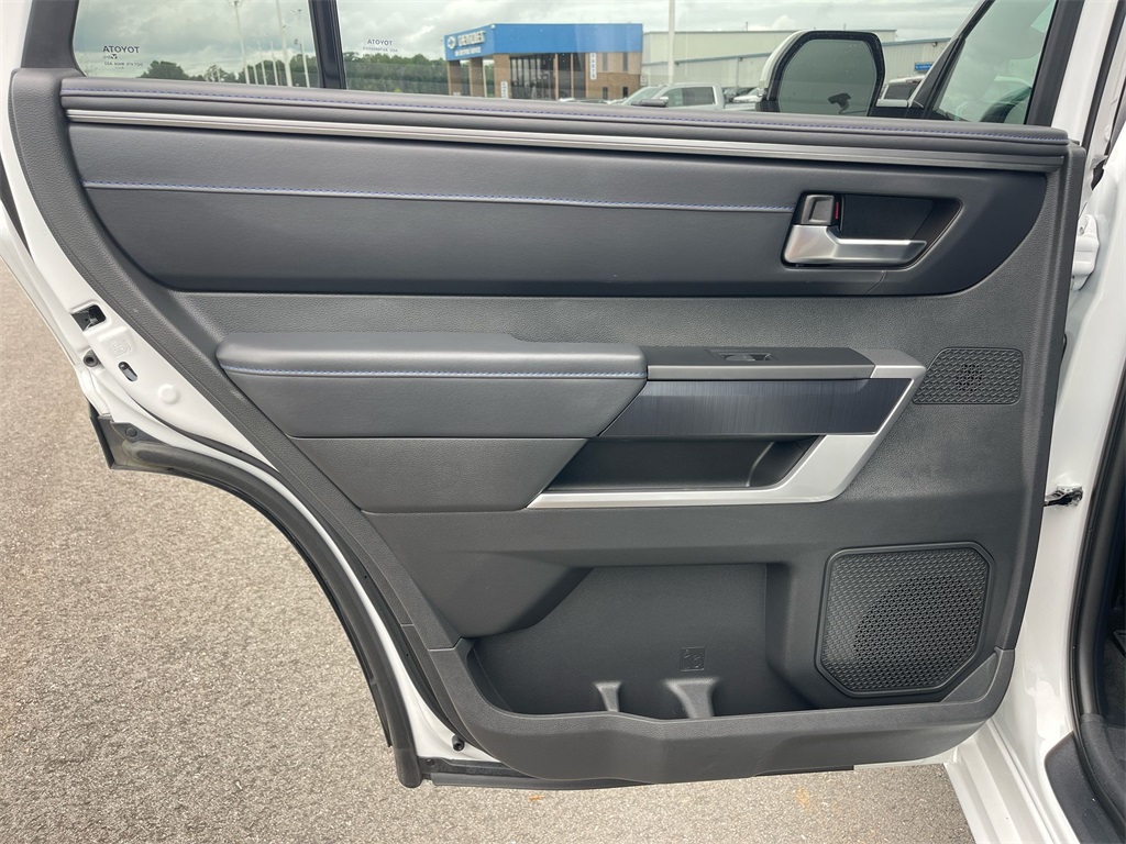 2025 Toyota Sequoia Platinum photo 25