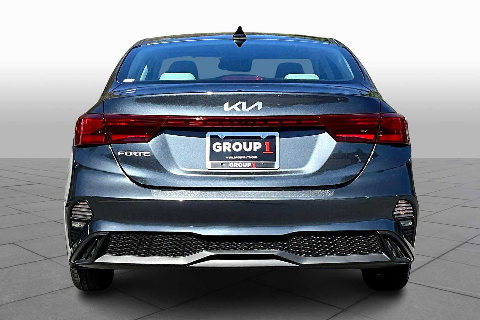 2023 Kia Forte LXS photo 4