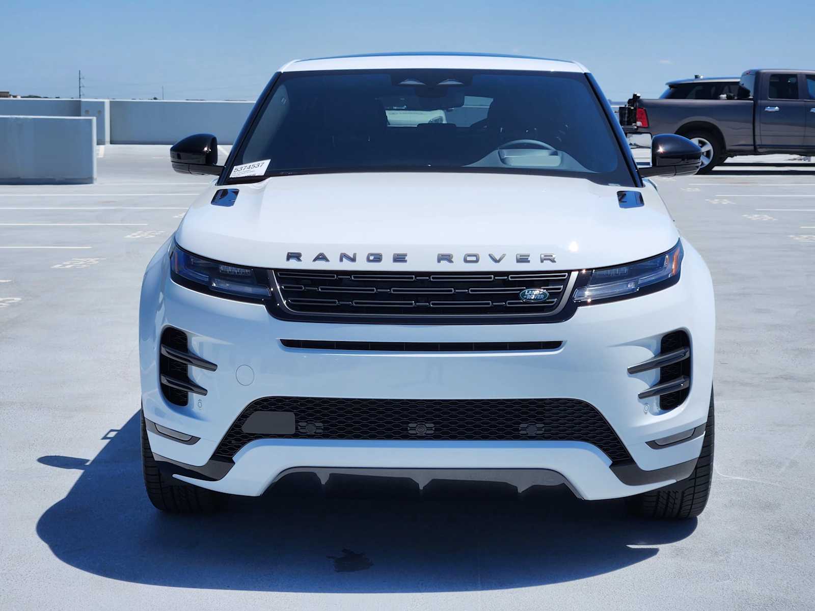 2026 Land Rover Range Rover Evoque Dynamic SE photo 2
