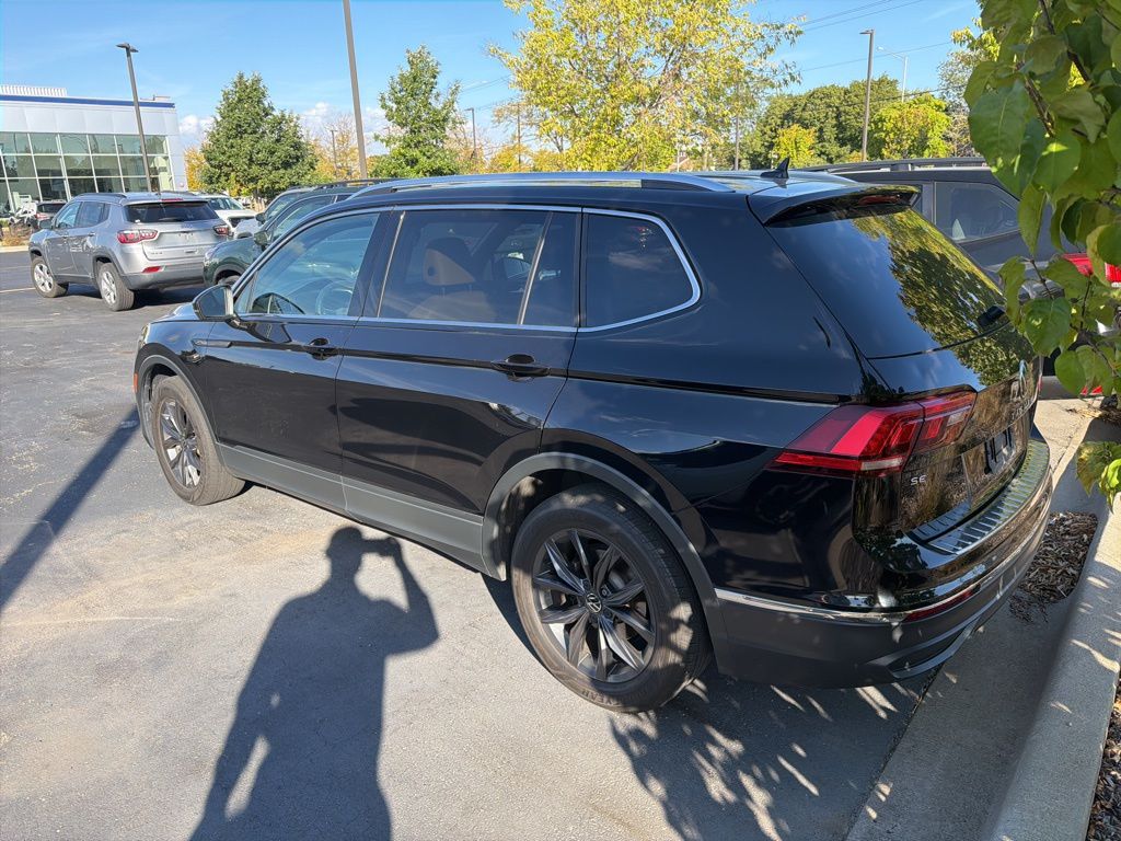 2022 Volkswagen Tiguan SE photo 3