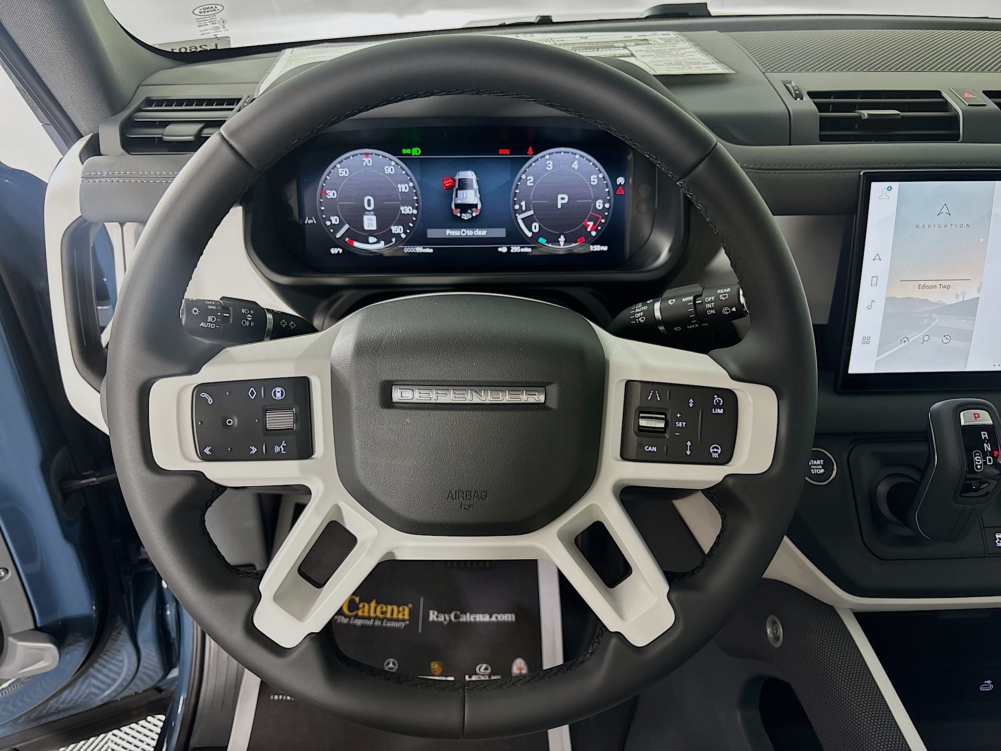 2025 Land Rover Defender 110 S photo 8