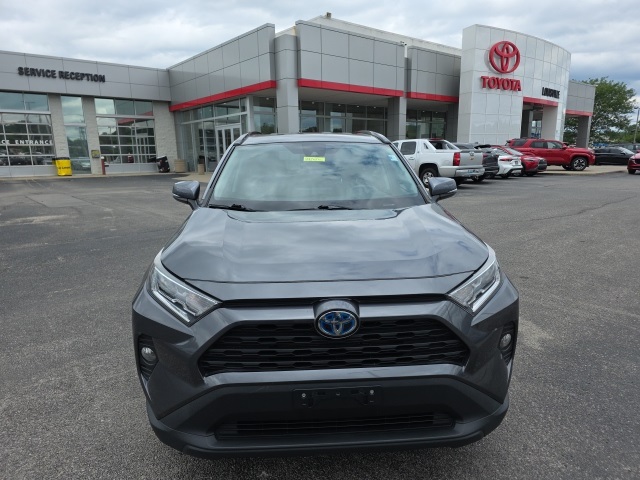 Used 2021 Toyota RAV4 XLE with VIN 4T3R6RFV0MU015662 for sale in Northfield, Minnesota