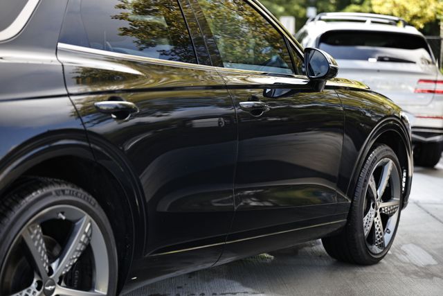 2023 Genesis GV70 2.5T Sport Prestige photo 8