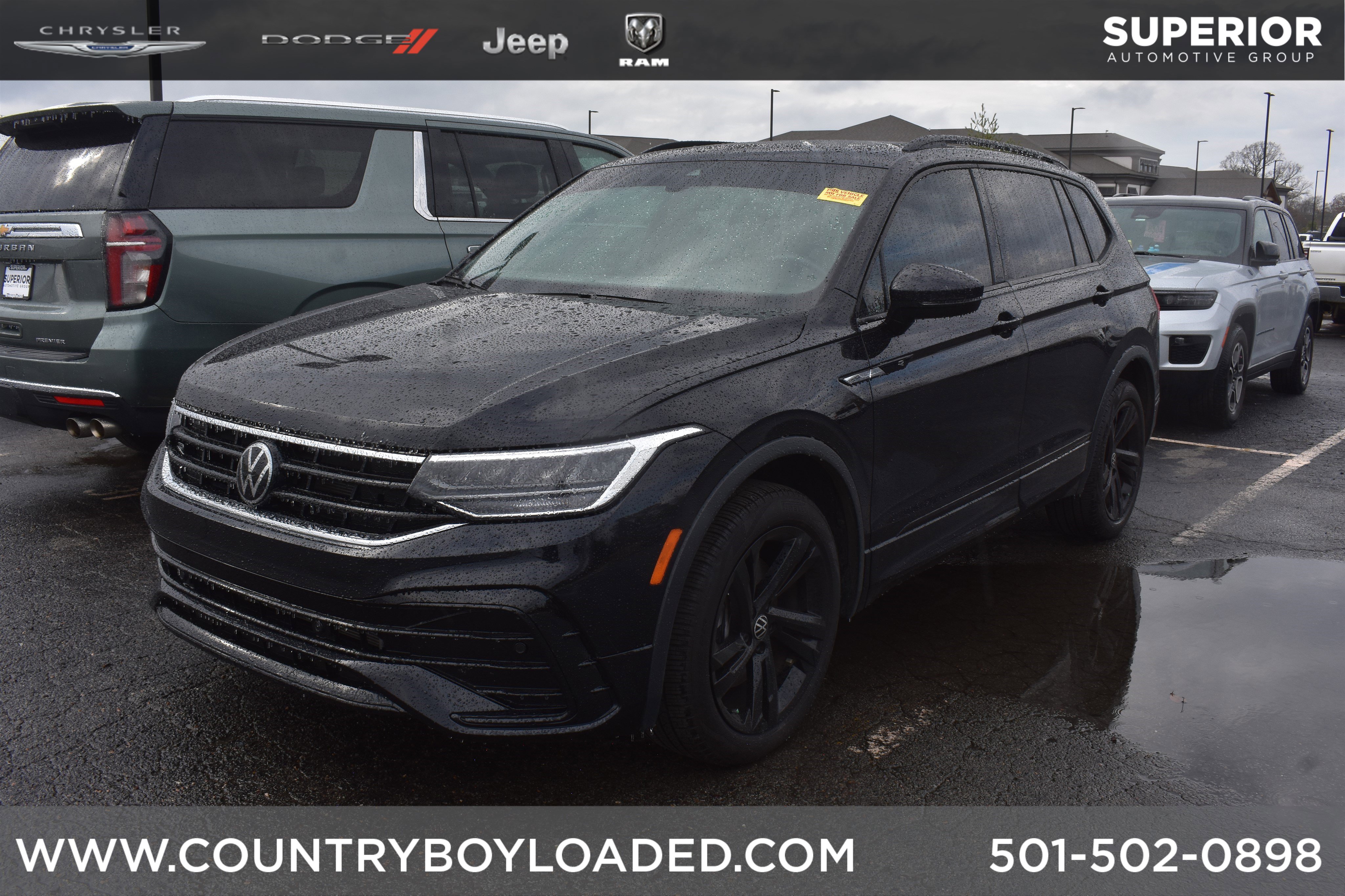 2024 Volkswagen Tiguan SE R-LINE BLACK's photo