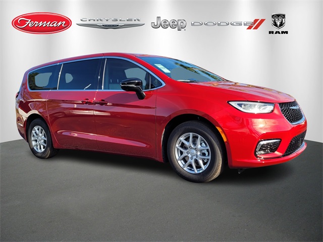 2026 Chrysler Pacifica Select's photo