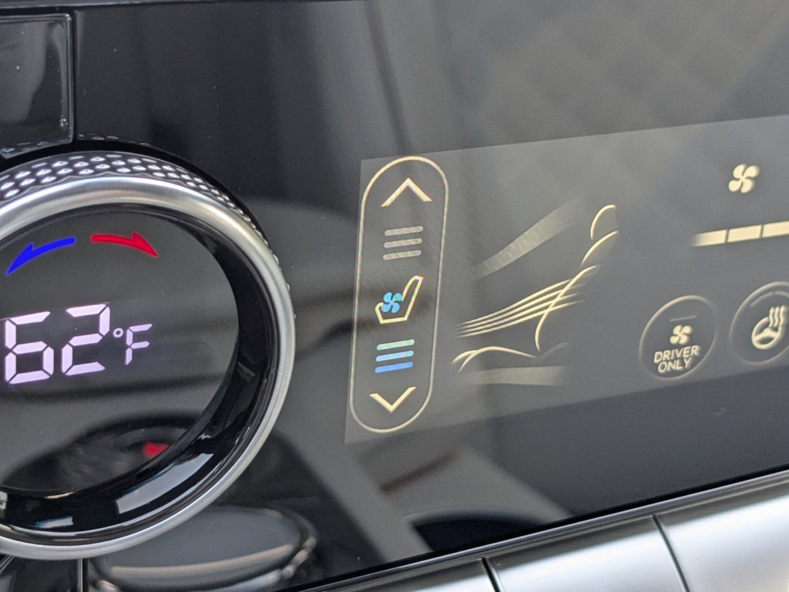 2025 Genesis Electrified GV70 Prestige photo 27