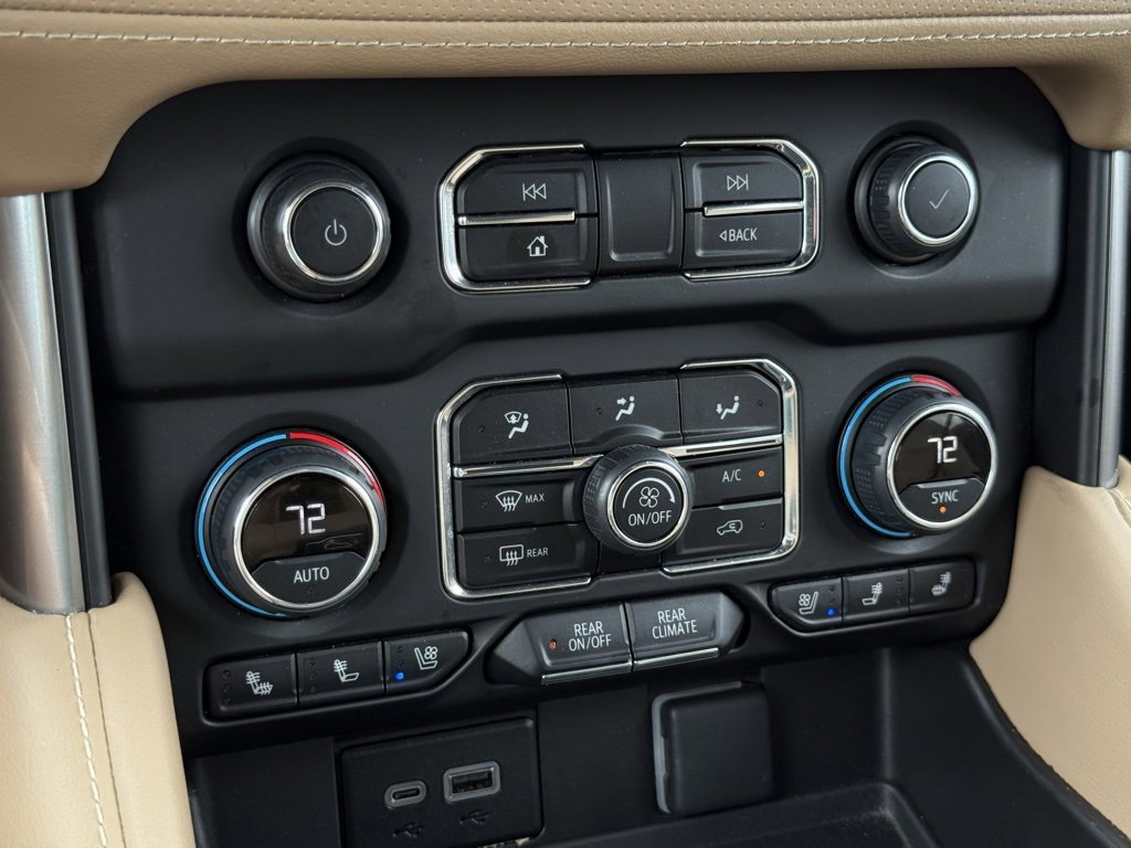 2024 Chevrolet Suburban Premier photo 29