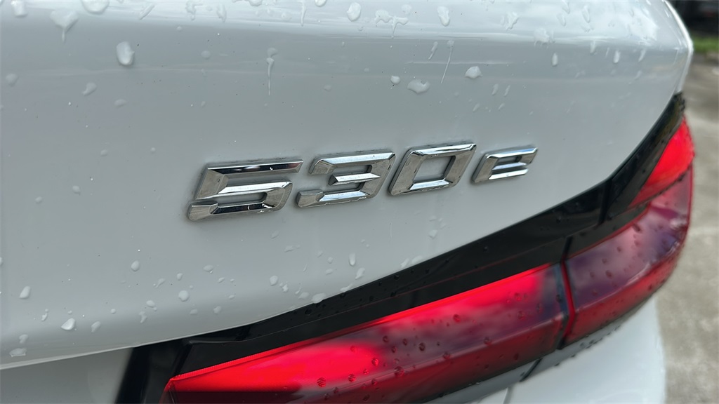 2023 Bmw 530e 5-Series photo 9