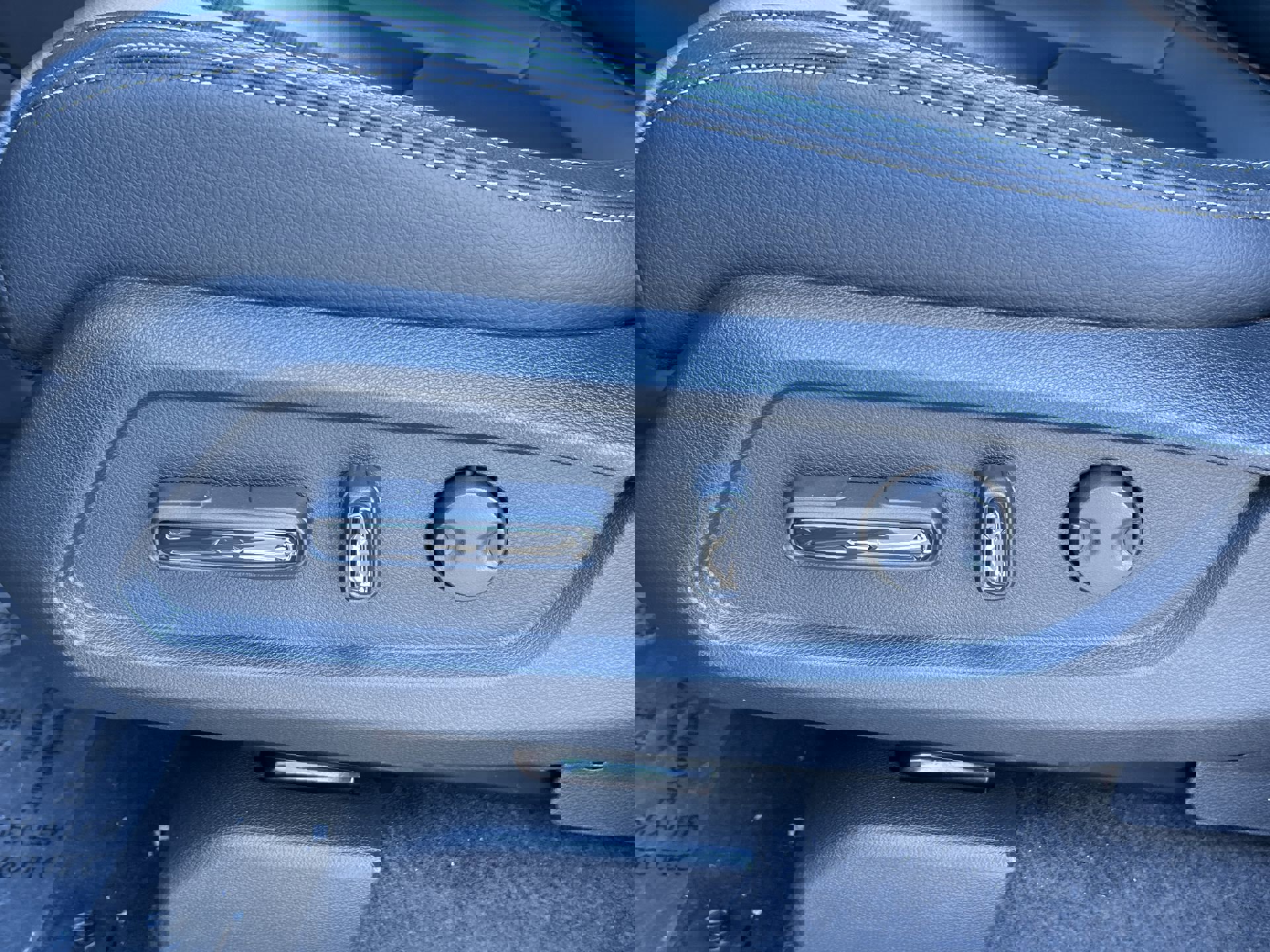 2025 Honda Pilot EX-L photo 11