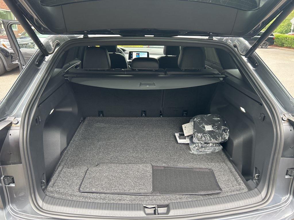 2025 Volkswagen Atlas Cross Sport SE Technology photo 12