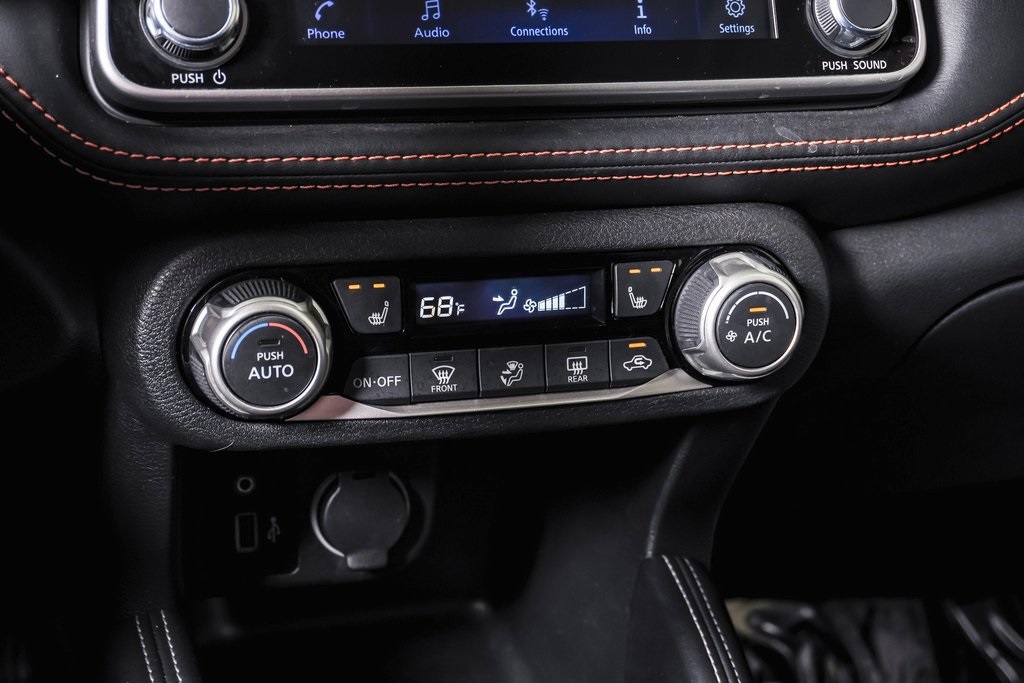 2019 Nissan Kicks SR photo 23