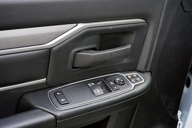 New 2024 Bright White Clear-Coat Exterior Paint RAM Tradesman image 24