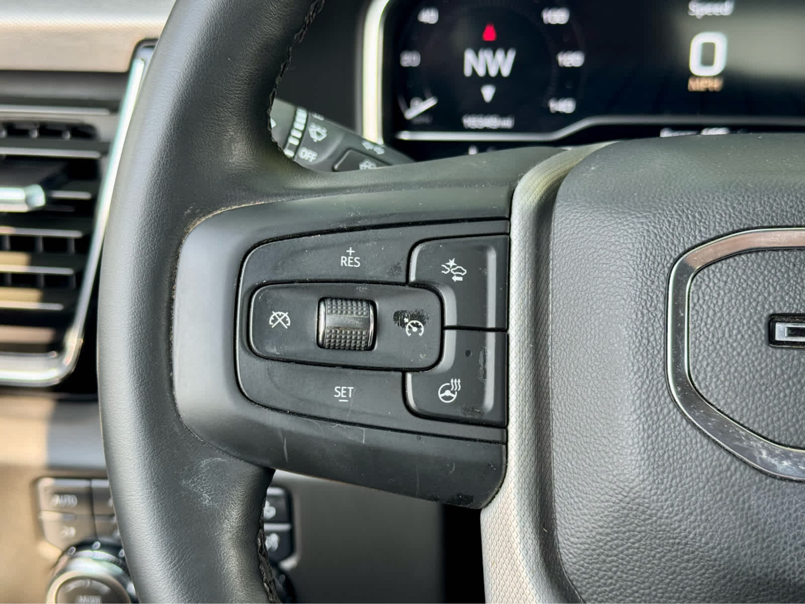 2024 Gmc Sierra 2500 HD Denali photo 16