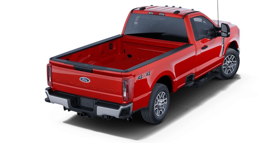 2025 Ford F-350 XLT photo 3