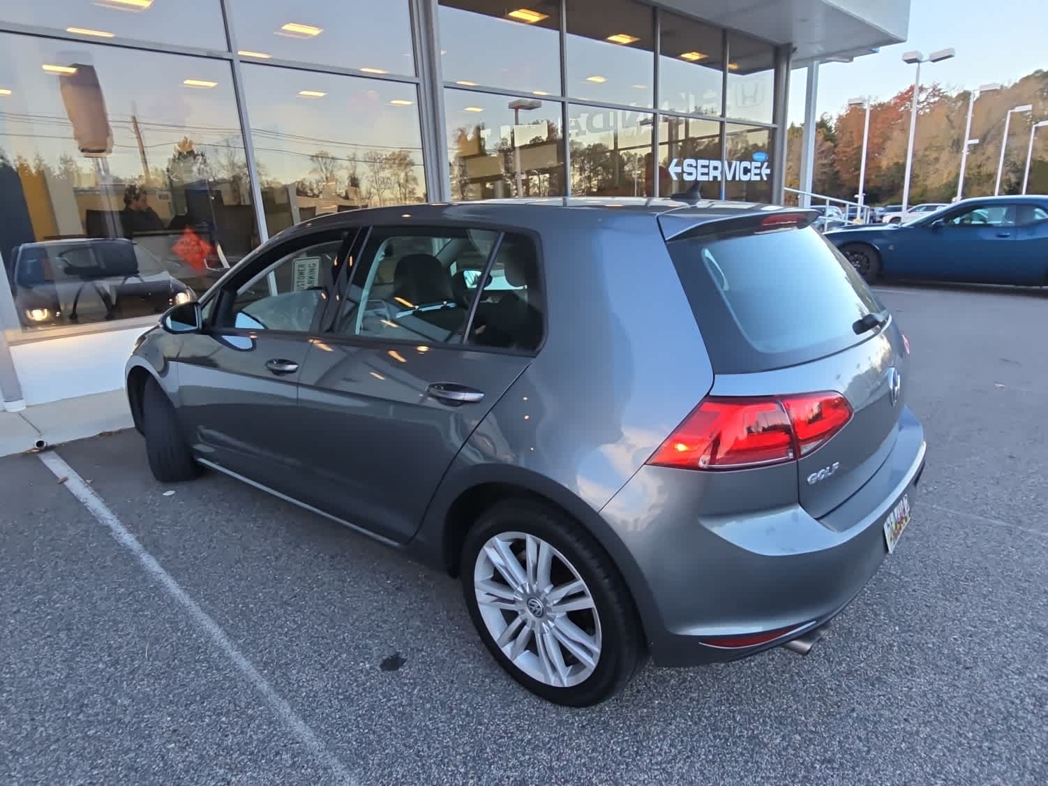 2015 Volkswagen Golf TDI SE photo 4
