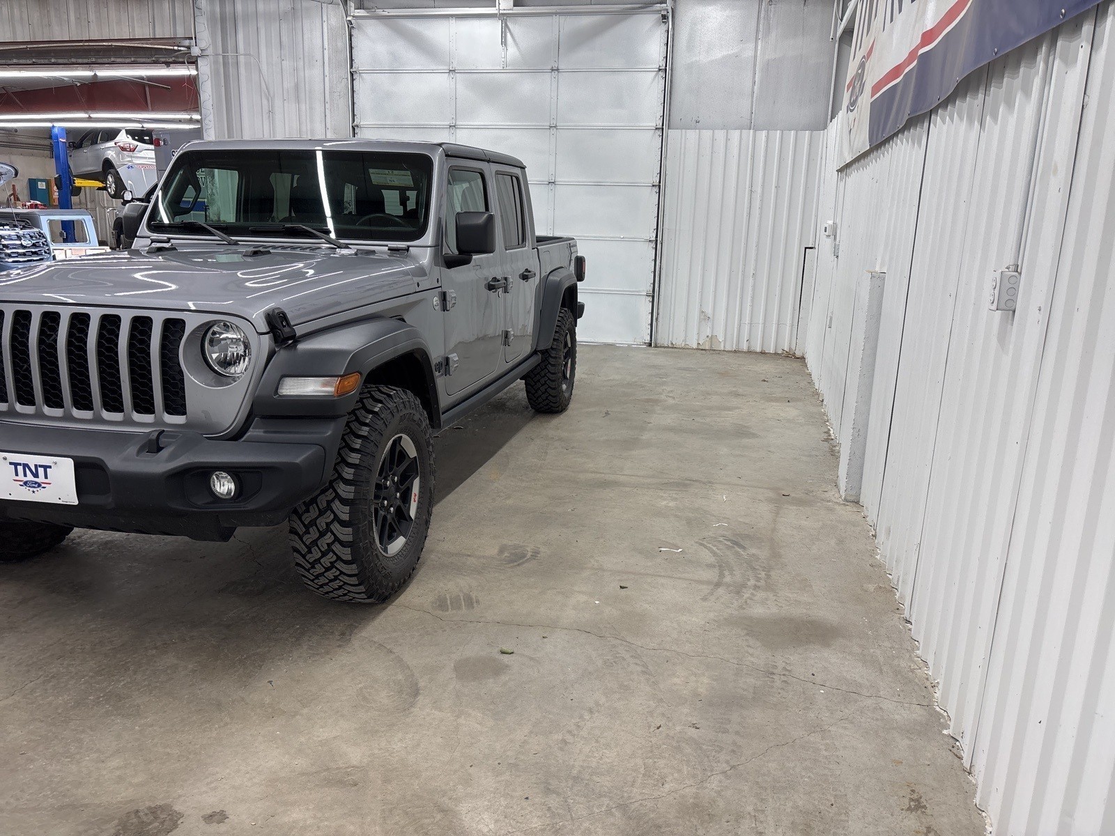 2020 Jeep Gladiator Sport photo 5