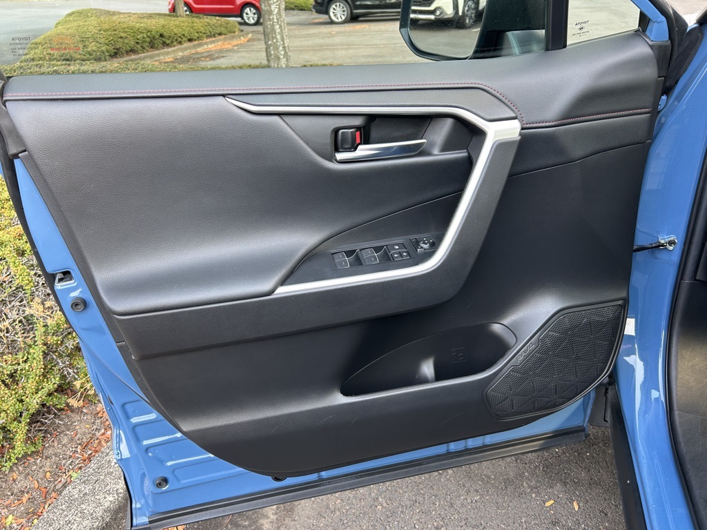 2022 Toyota RAV4 TRD photo 8