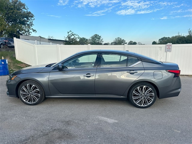 2023 Nissan Altima 2.5 SL photo 2