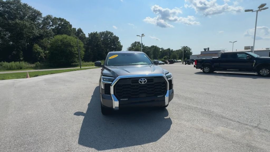 2024 Toyota Tundra SR5 photo 3