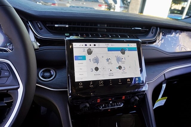 2023 Jeep Cherokee 4xe photo 33