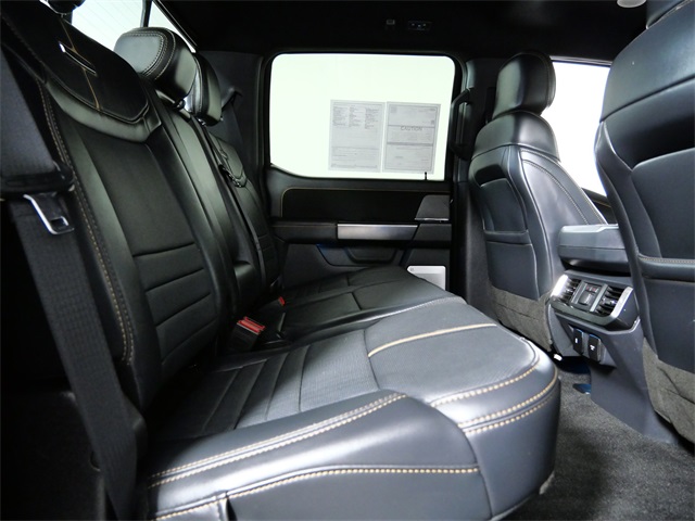 2022 Ford F-150 Platinum photo 12